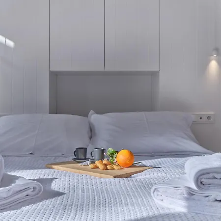 Perivoli Luxury Homes, Paros بيت للعطل *