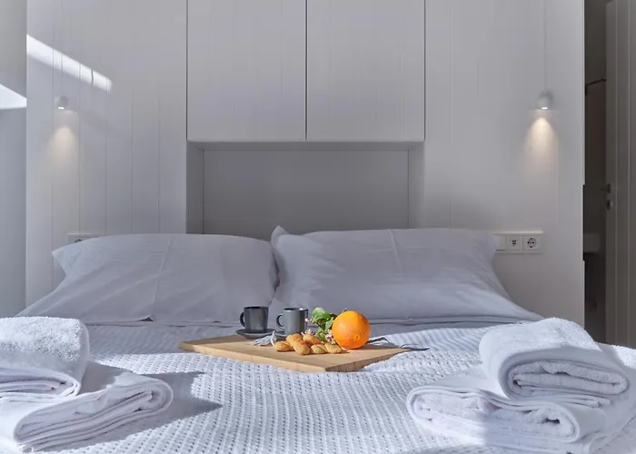 Perivoli Luxury Homes, Paros بيت للعطل *