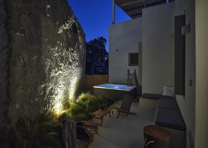 Perivoli Luxury Homes, Paros بيت للعطل *